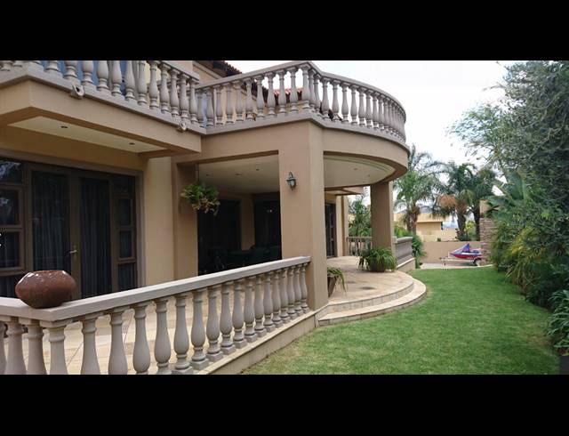4 BEDROOM HOUSE FOR SALE IN DOWERGLEN EXT 4